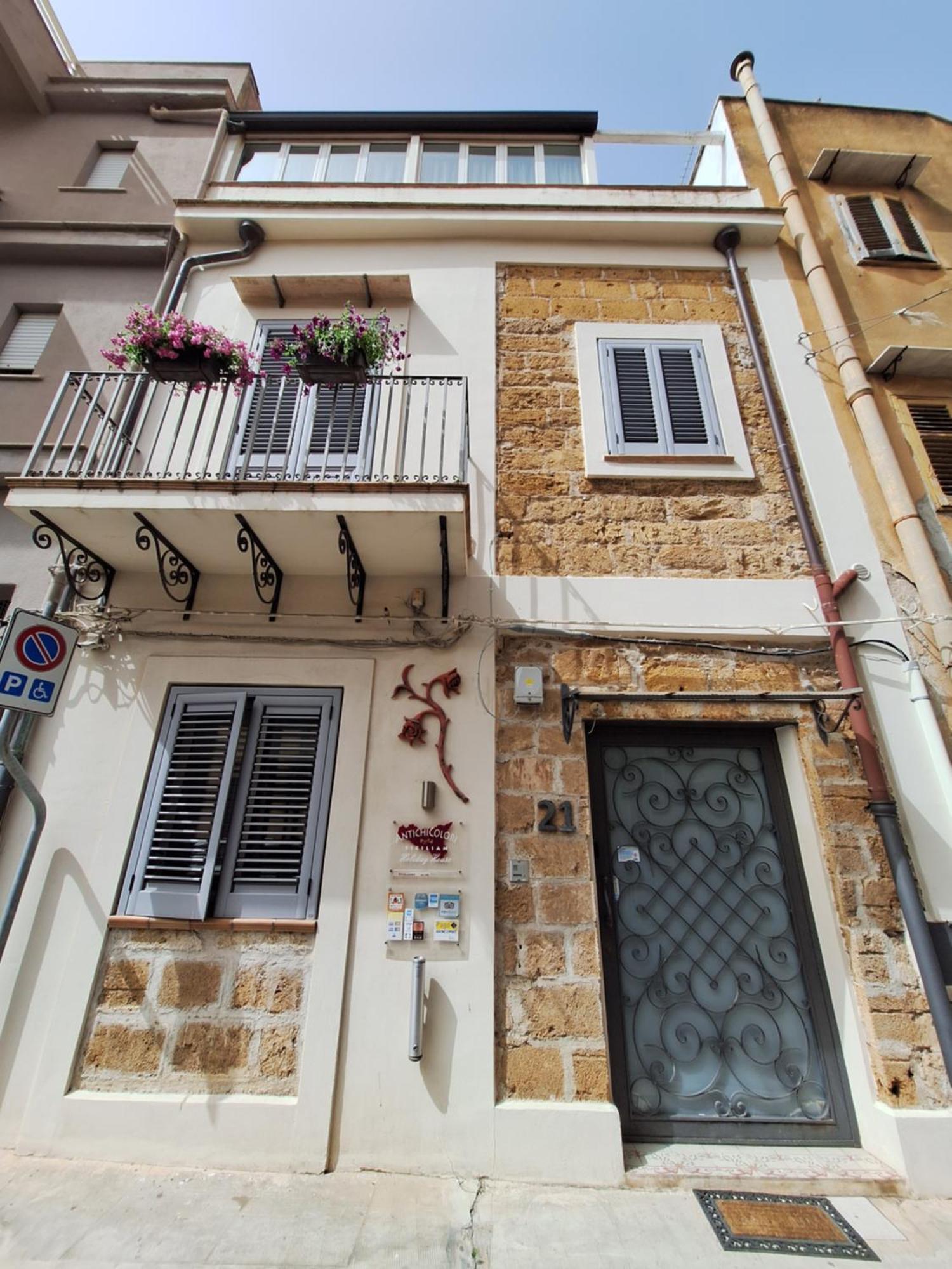 B&B Antichi Colori Cinisi Eksteriør bilde